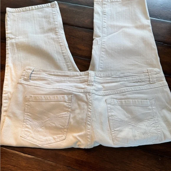 Women's INC Embroidered White Cropped Jeans- Size 16 - Picture 6 of 11